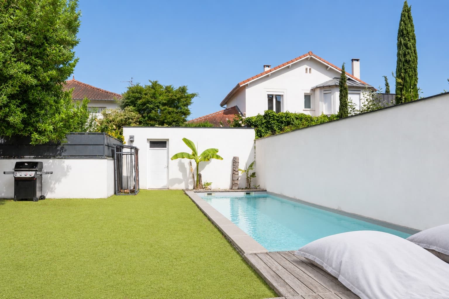 Piscine et pool house